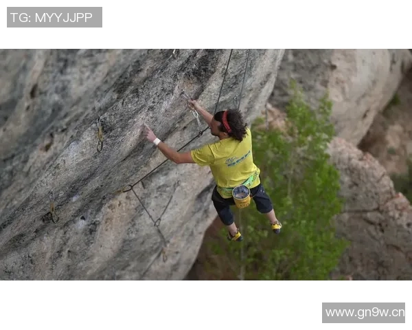 深圳攀岩队的节奏体系与攀岩战术的深度解析与实践探索 深圳攀岩队的节奏体系与攀岩战术的深度解析与实践探索